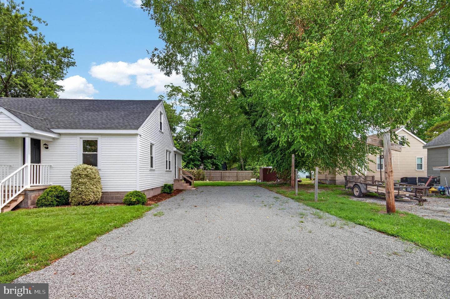 103 Russell Avenue photo 4