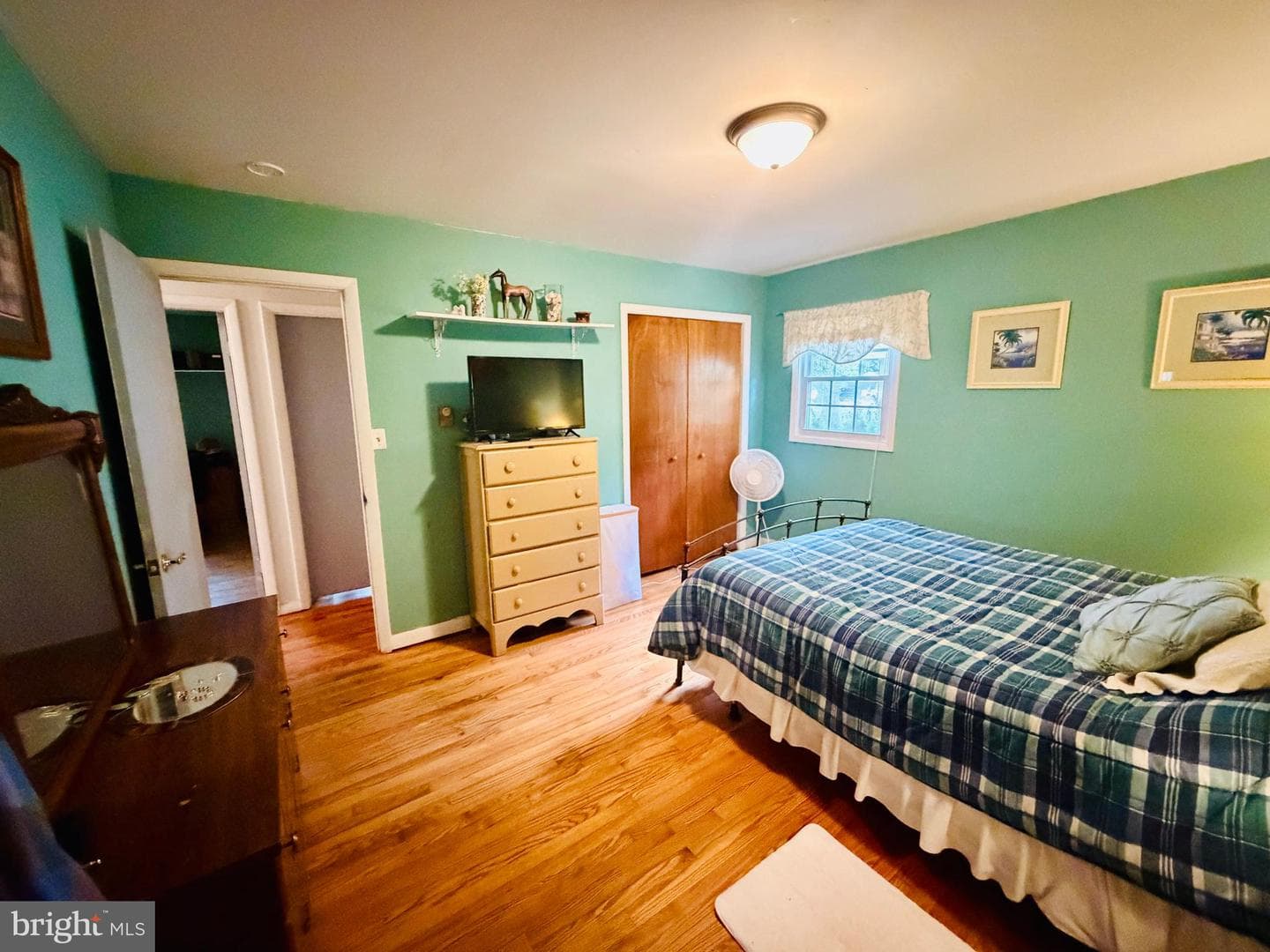 6858 Lois Avenue photo 40