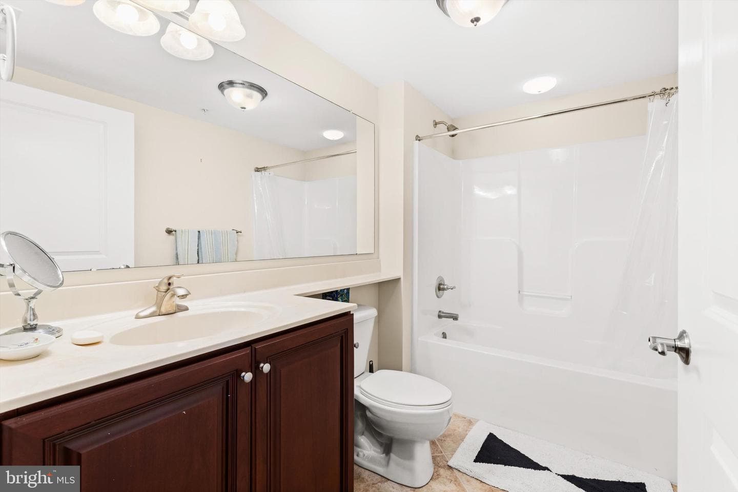 530 Riverside Drive #202 photo 25