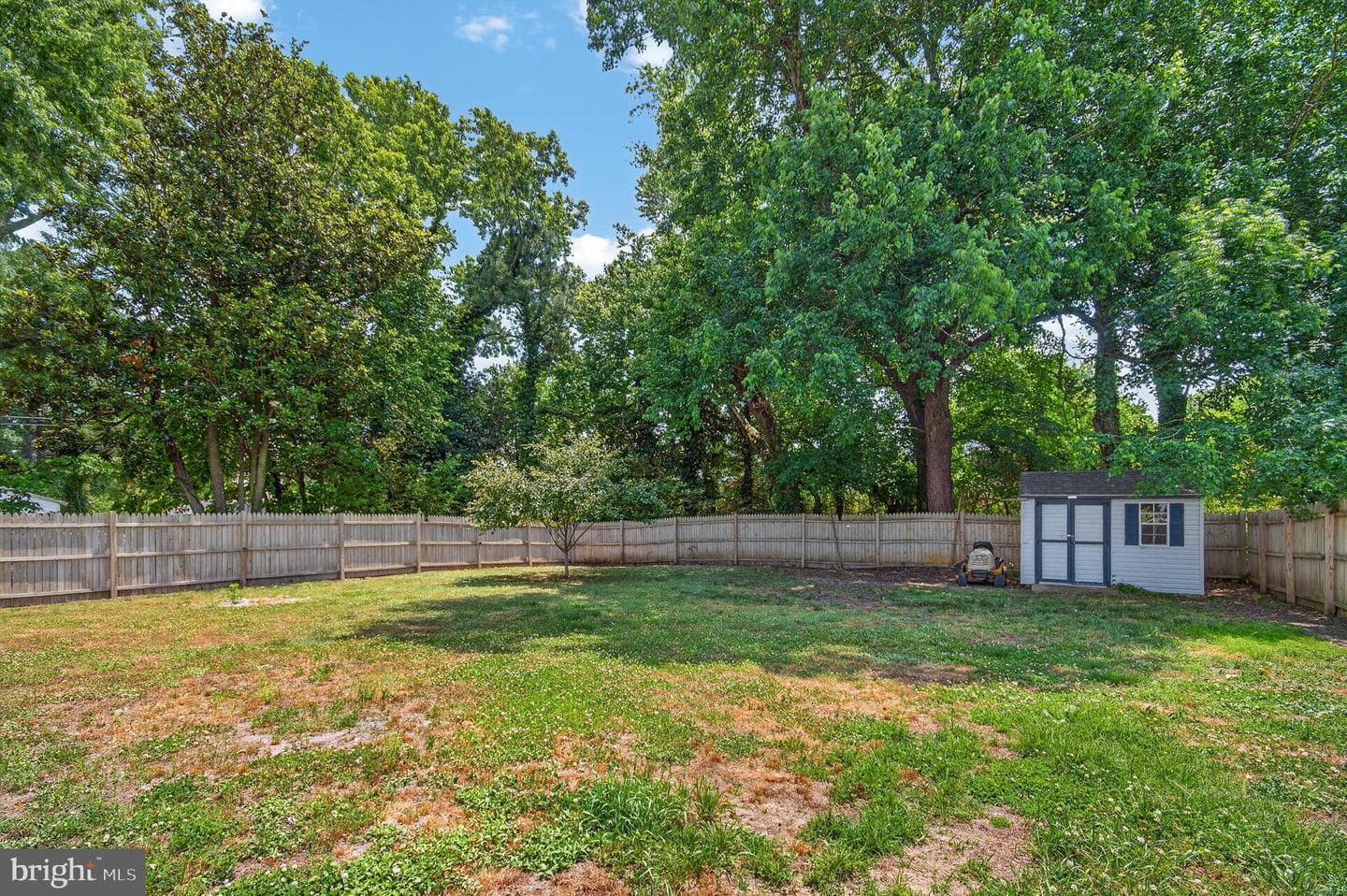 102 W East Street photo 4
