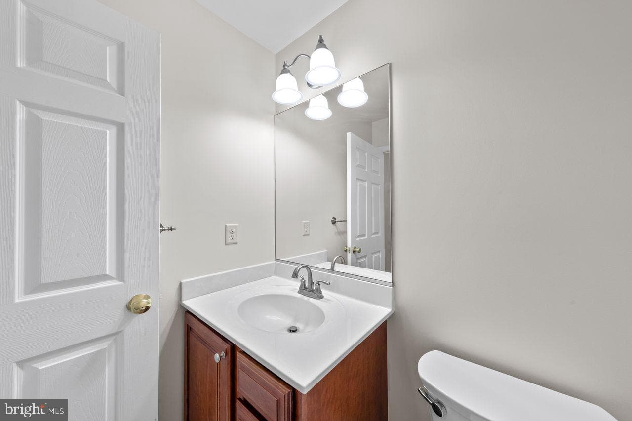110 Glenbrooke Court photo 18