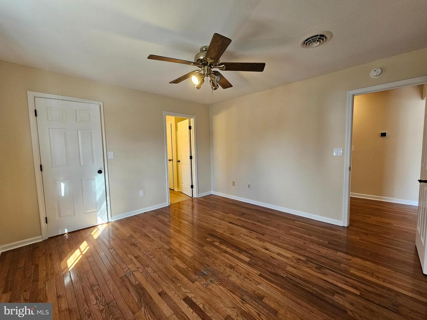 1405 Bantry Ln photo 10