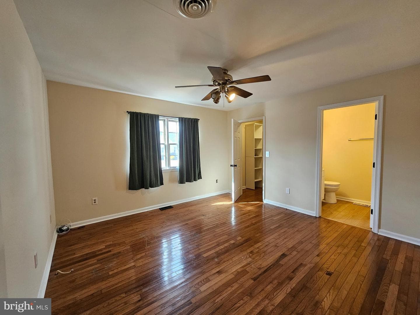 1405 Bantry Ln photo 9
