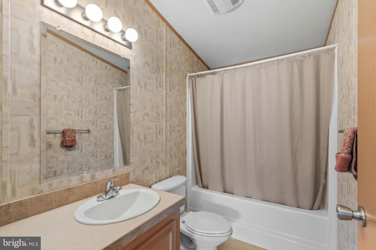 7861 Bennett Park Dr photo 29