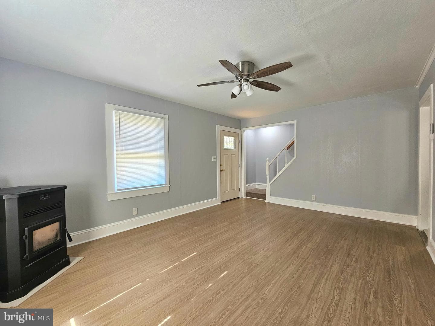 712 Ferndale Road photo 3