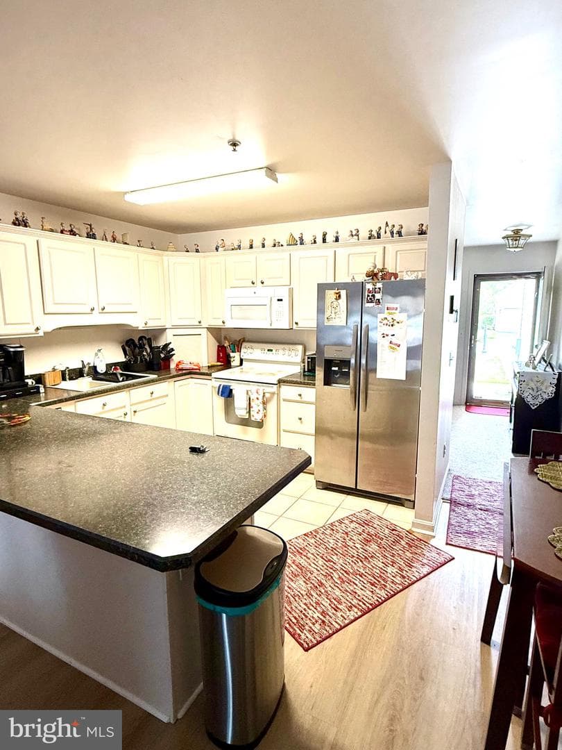 5976 Tappan Lane photo 7