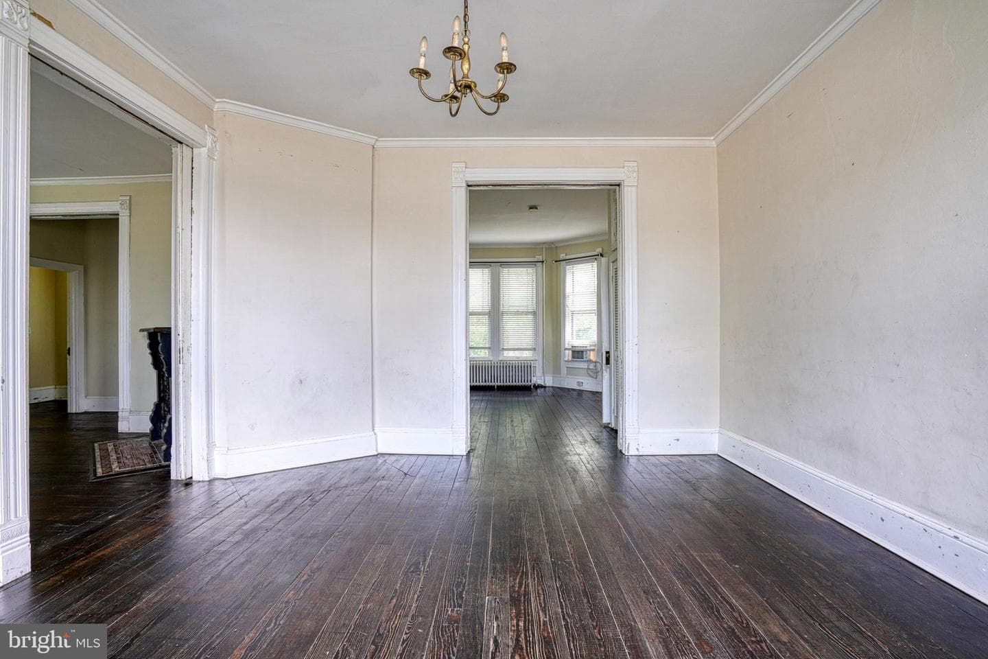 208 W Isabella St photo 11