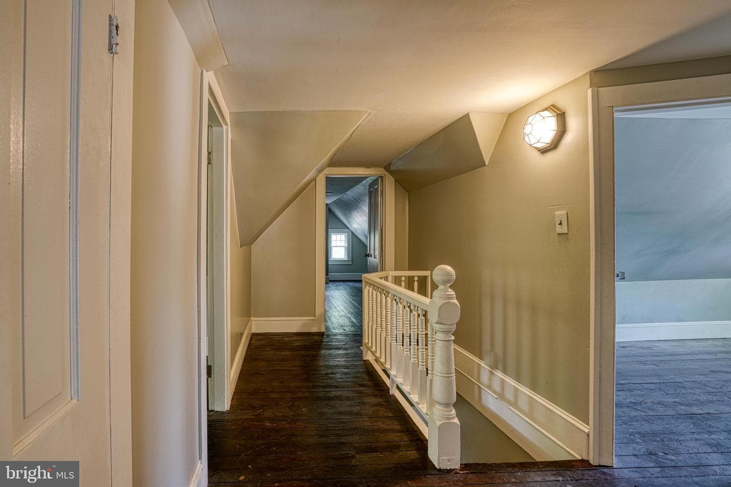 208 W Isabella St photo 46