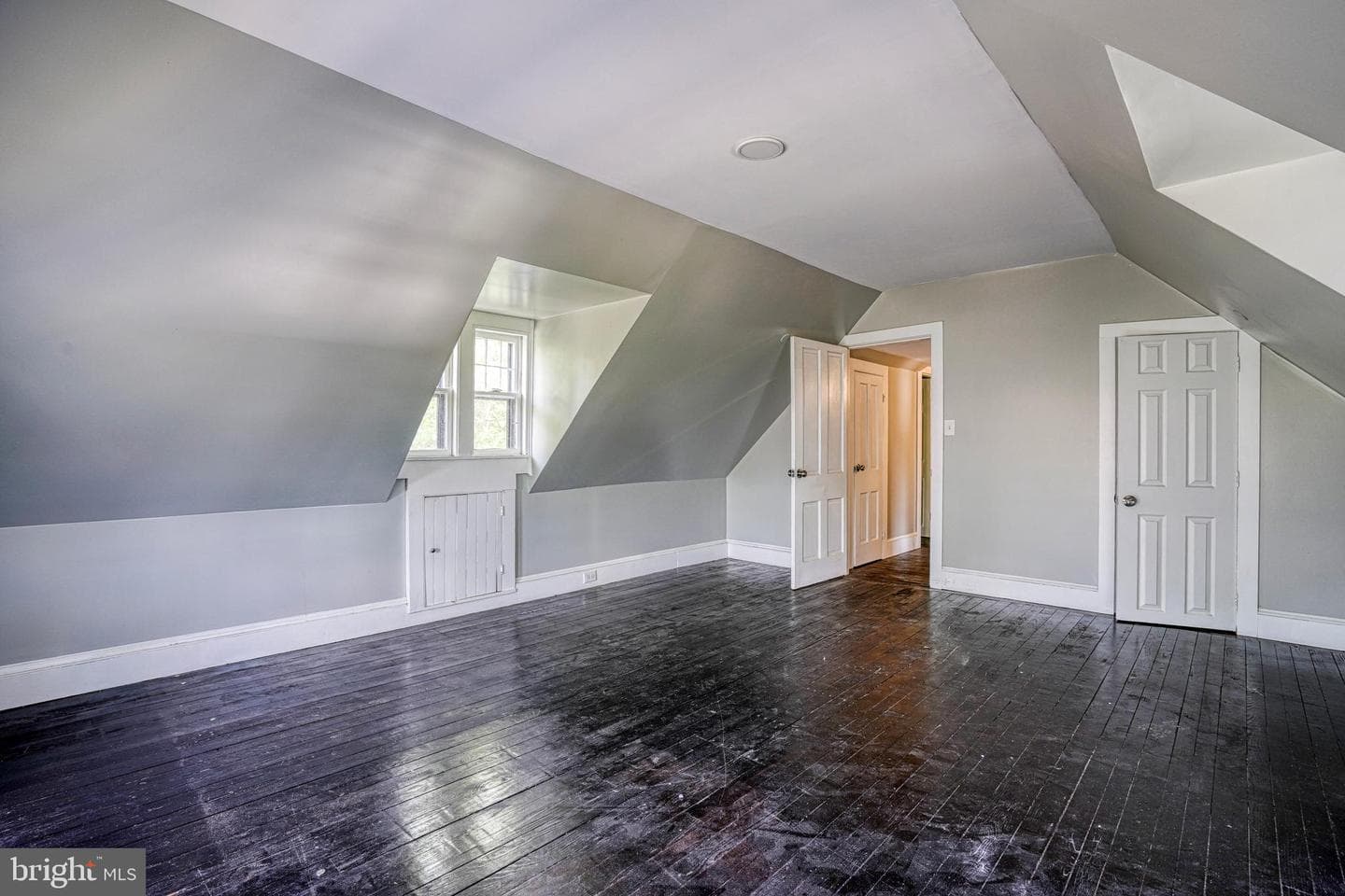 208 W Isabella St photo 50
