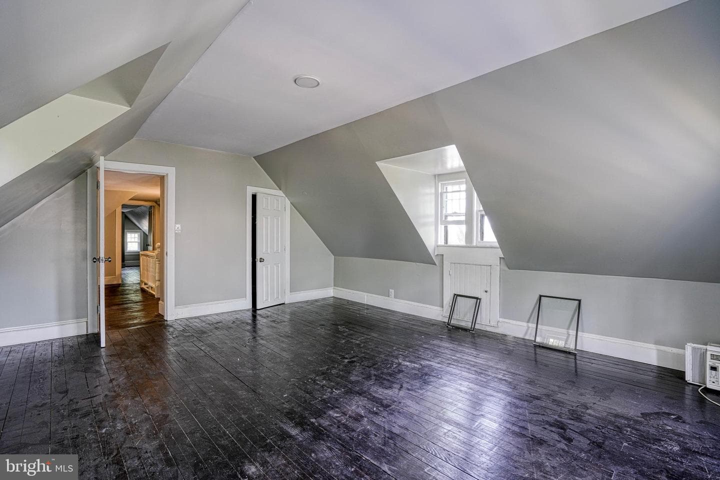 208 W Isabella St photo 51