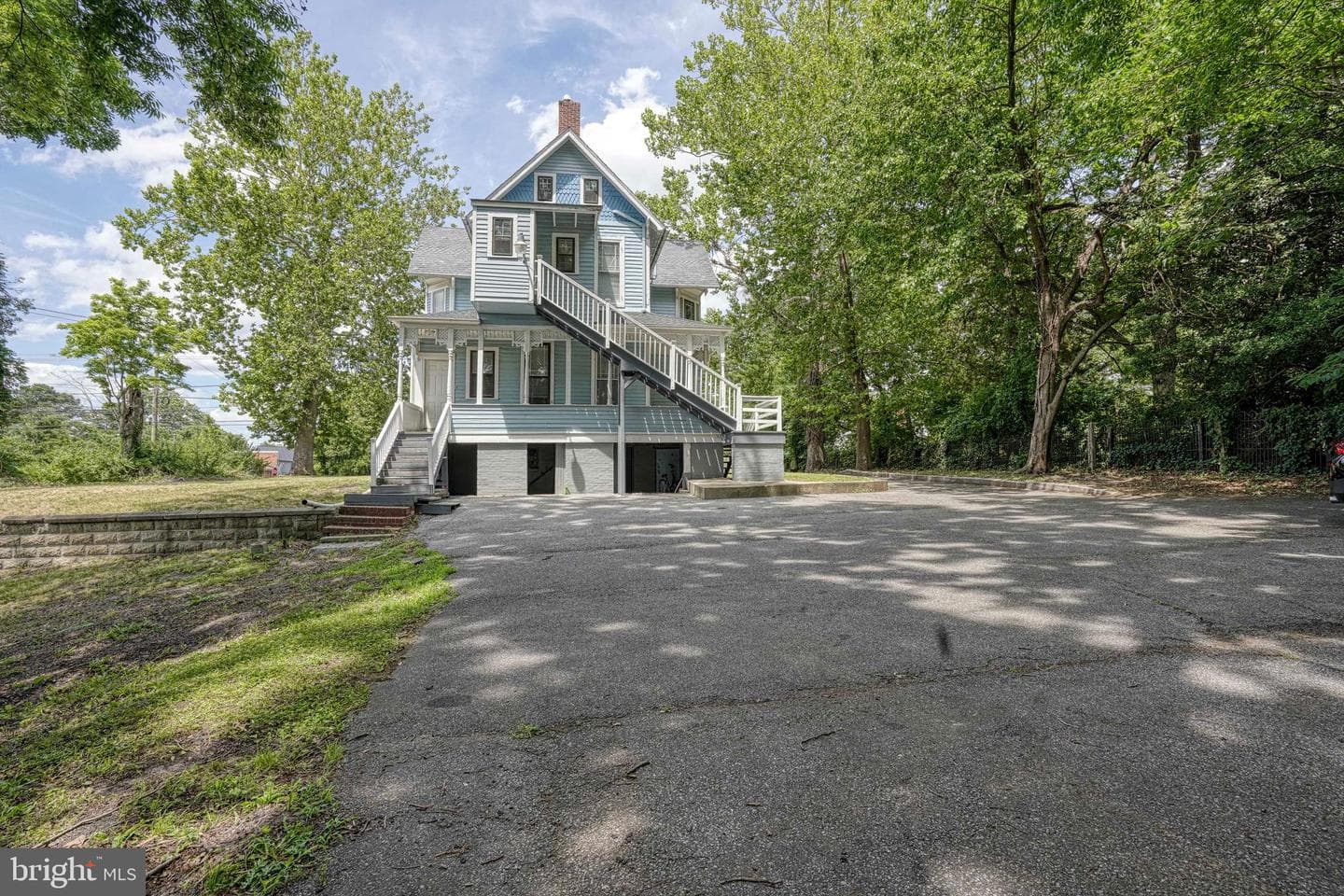 208 W Isabella St photo 67