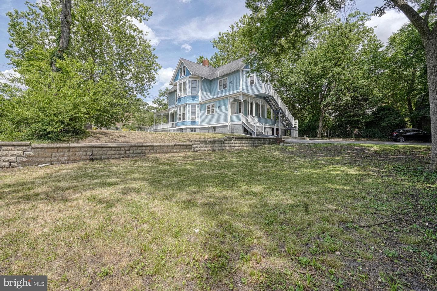 208 W Isabella St photo 68