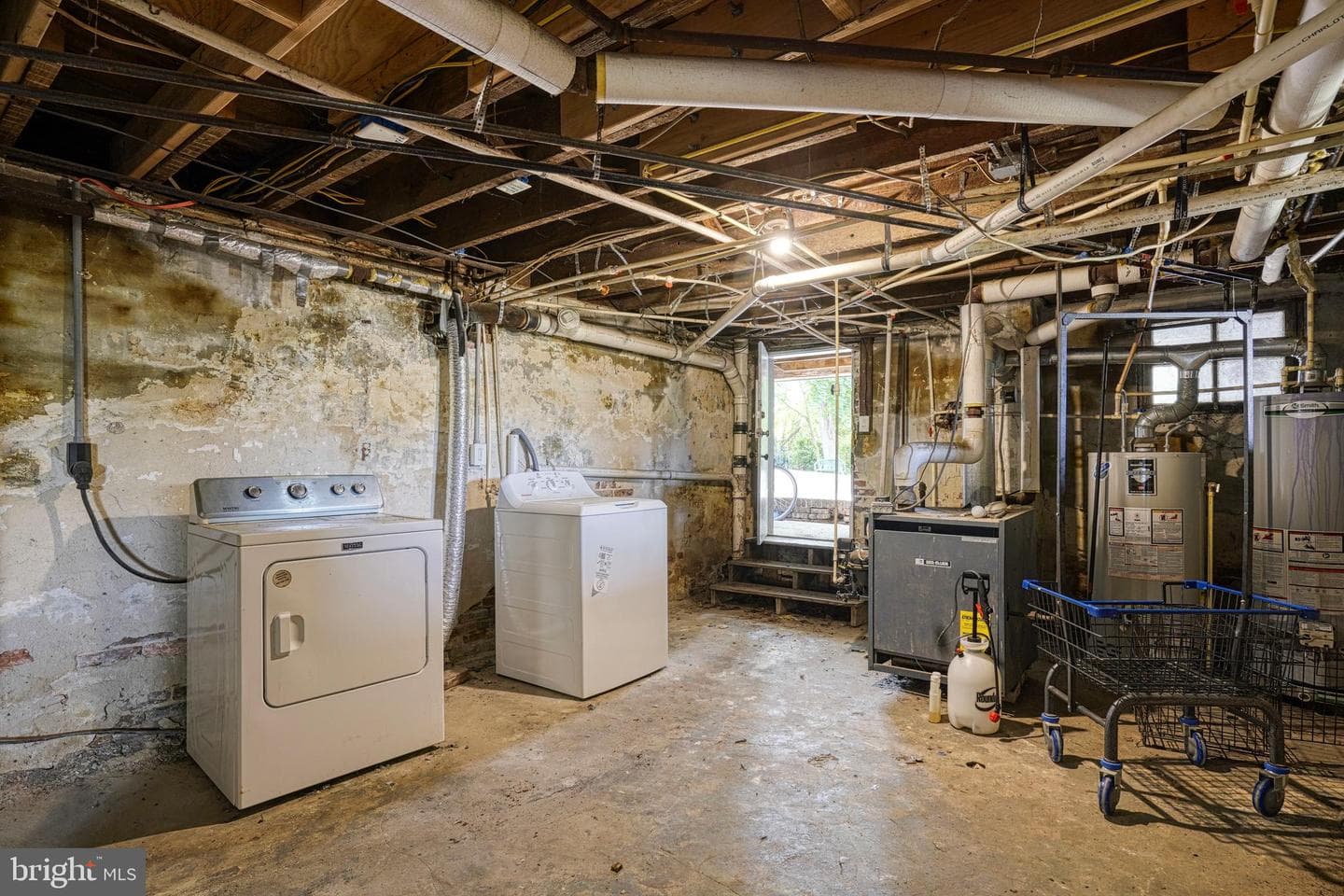208 W Isabella St photo 74