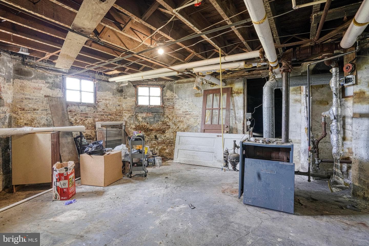 208 W Isabella St photo 75
