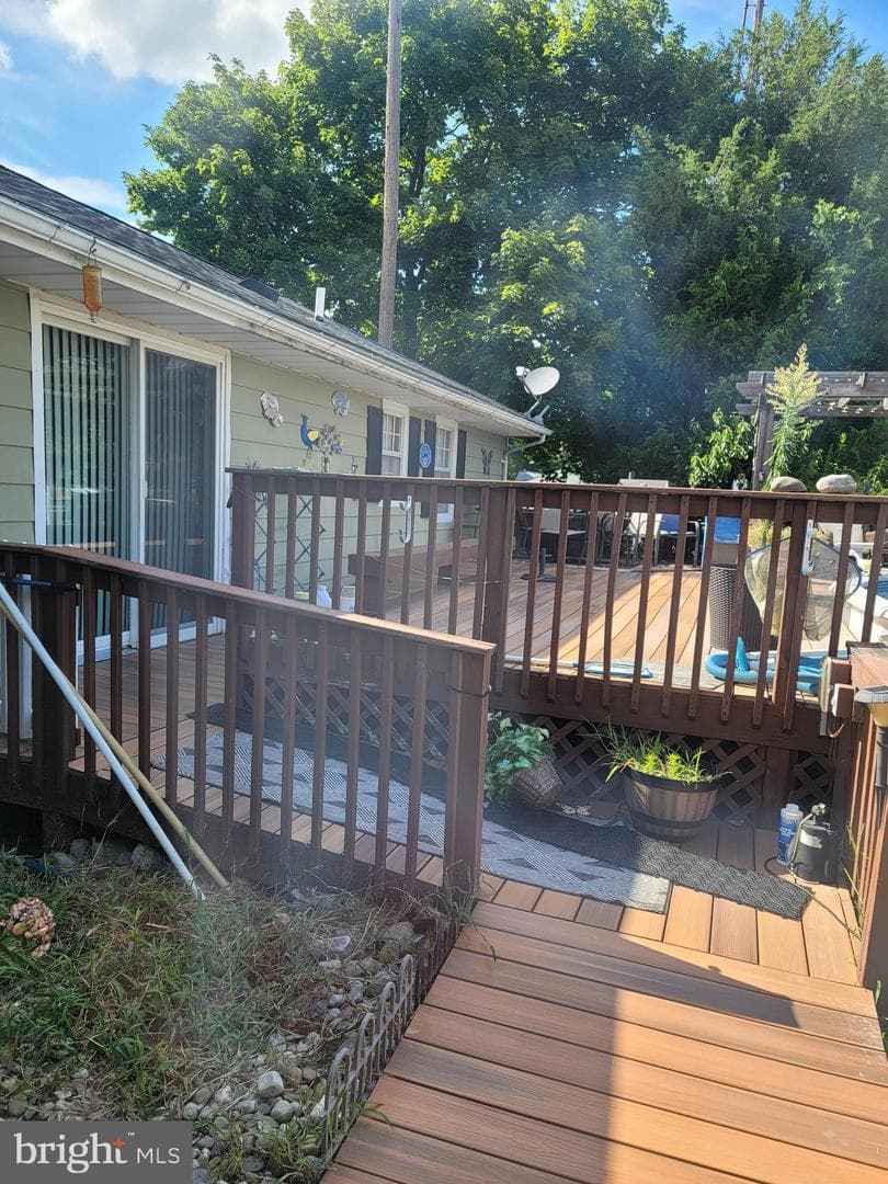 111 Clyde Avenue photo 27