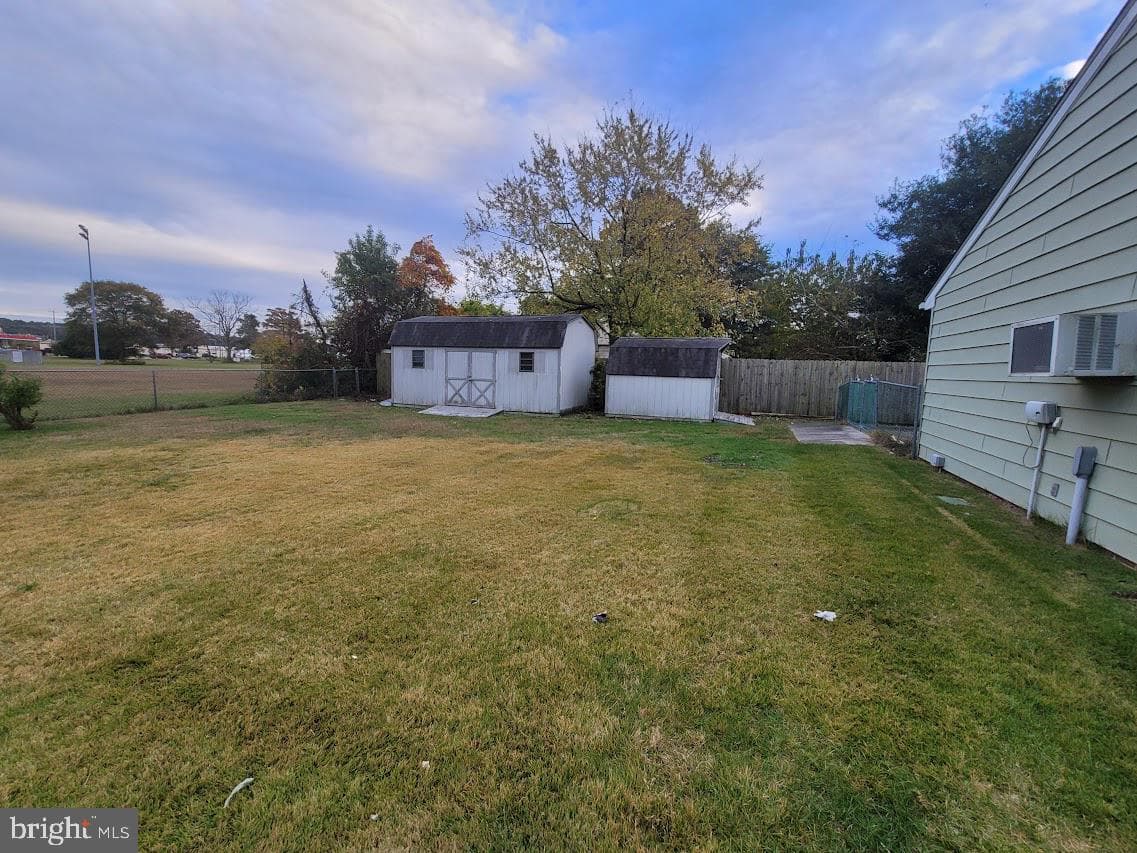 111 Clyde Avenue photo 38