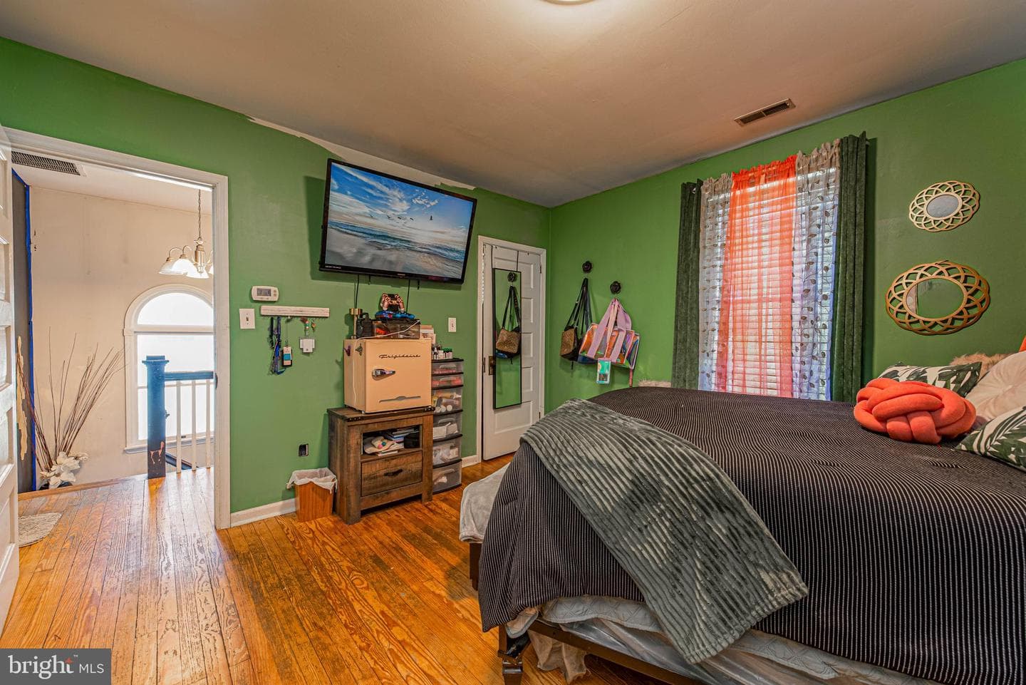 726 Smith Street photo 19