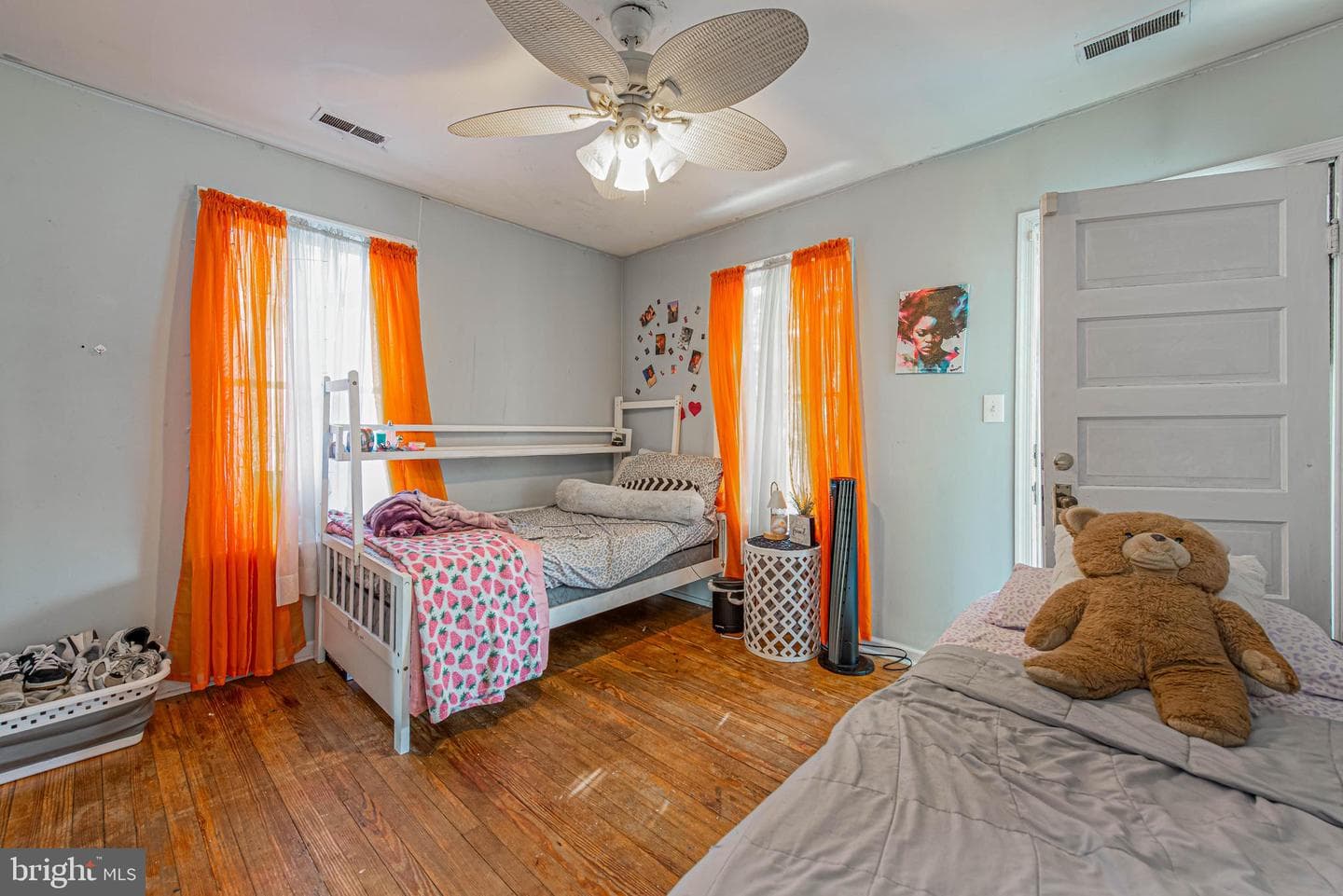 726 Smith Street photo 24