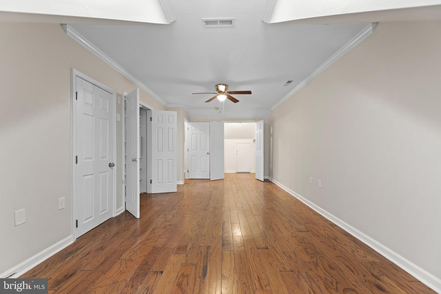952 W Schumaker Manor Drive photo 9