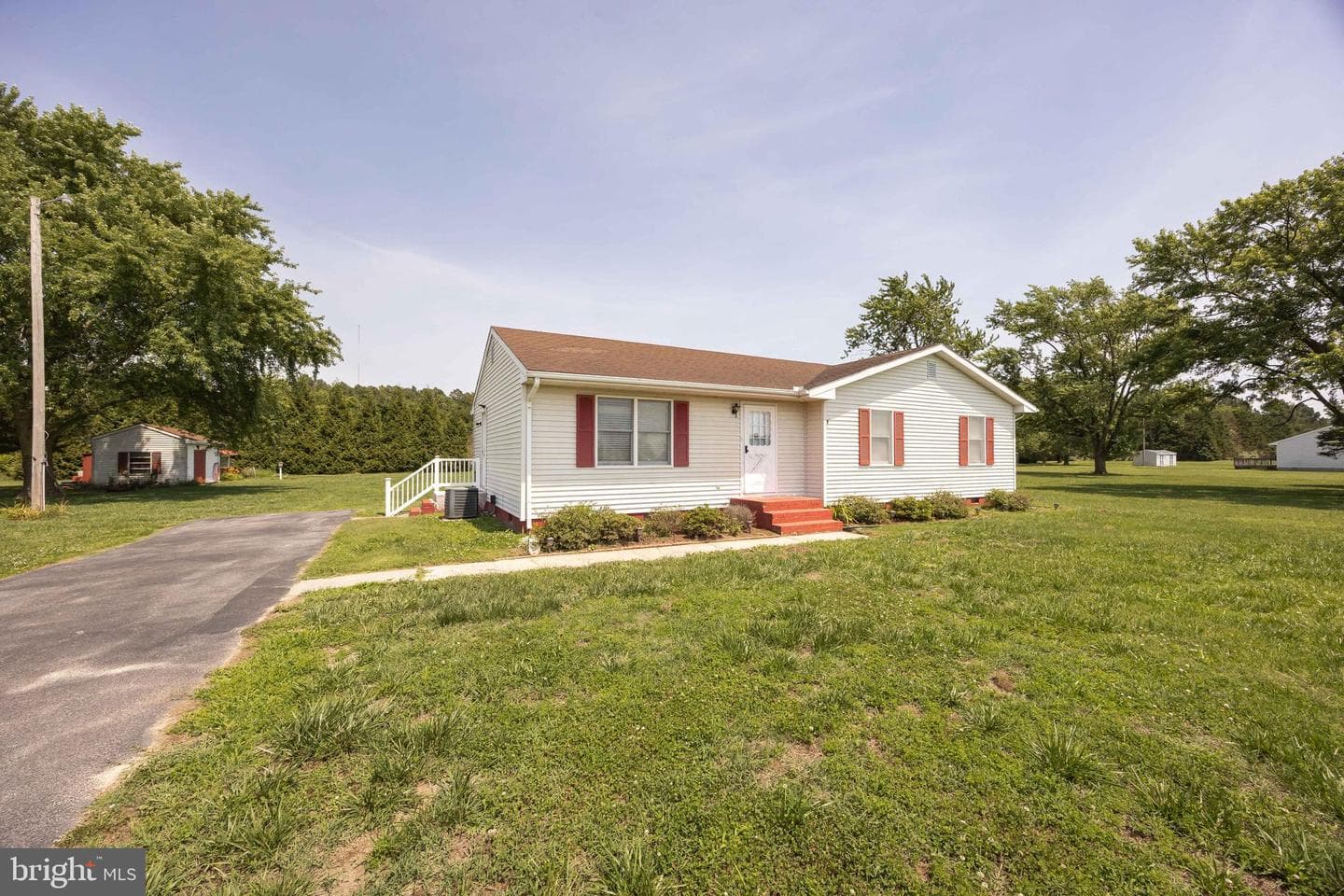 8525 N West Road, Salisbury
