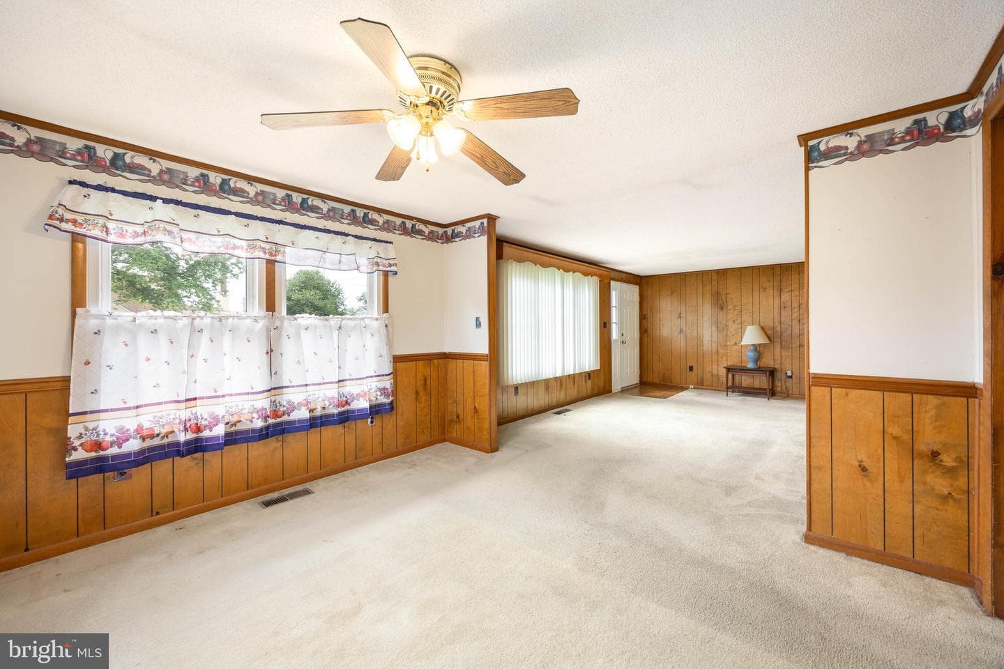 304 Calvin Drive photo 12