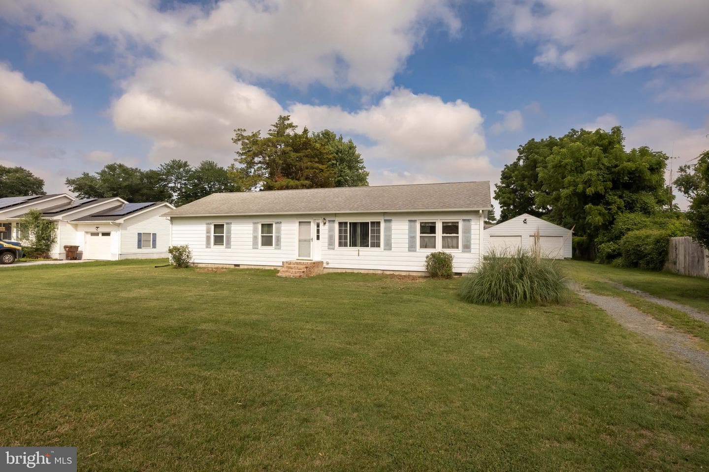 304 Calvin Drive photo 4