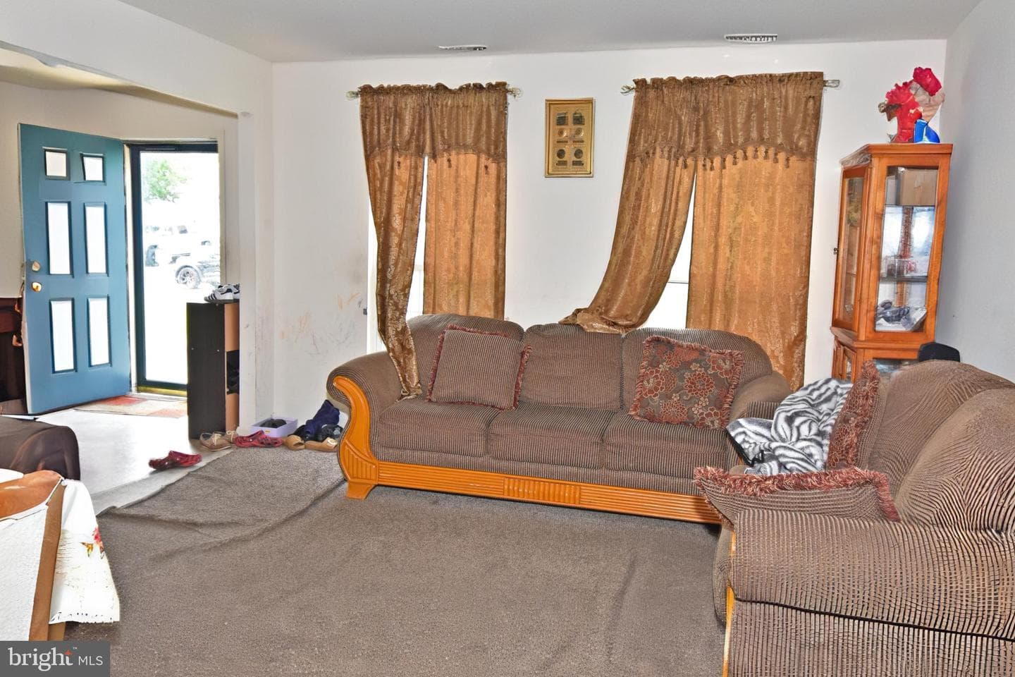 203 Castlebar Drive photo 10