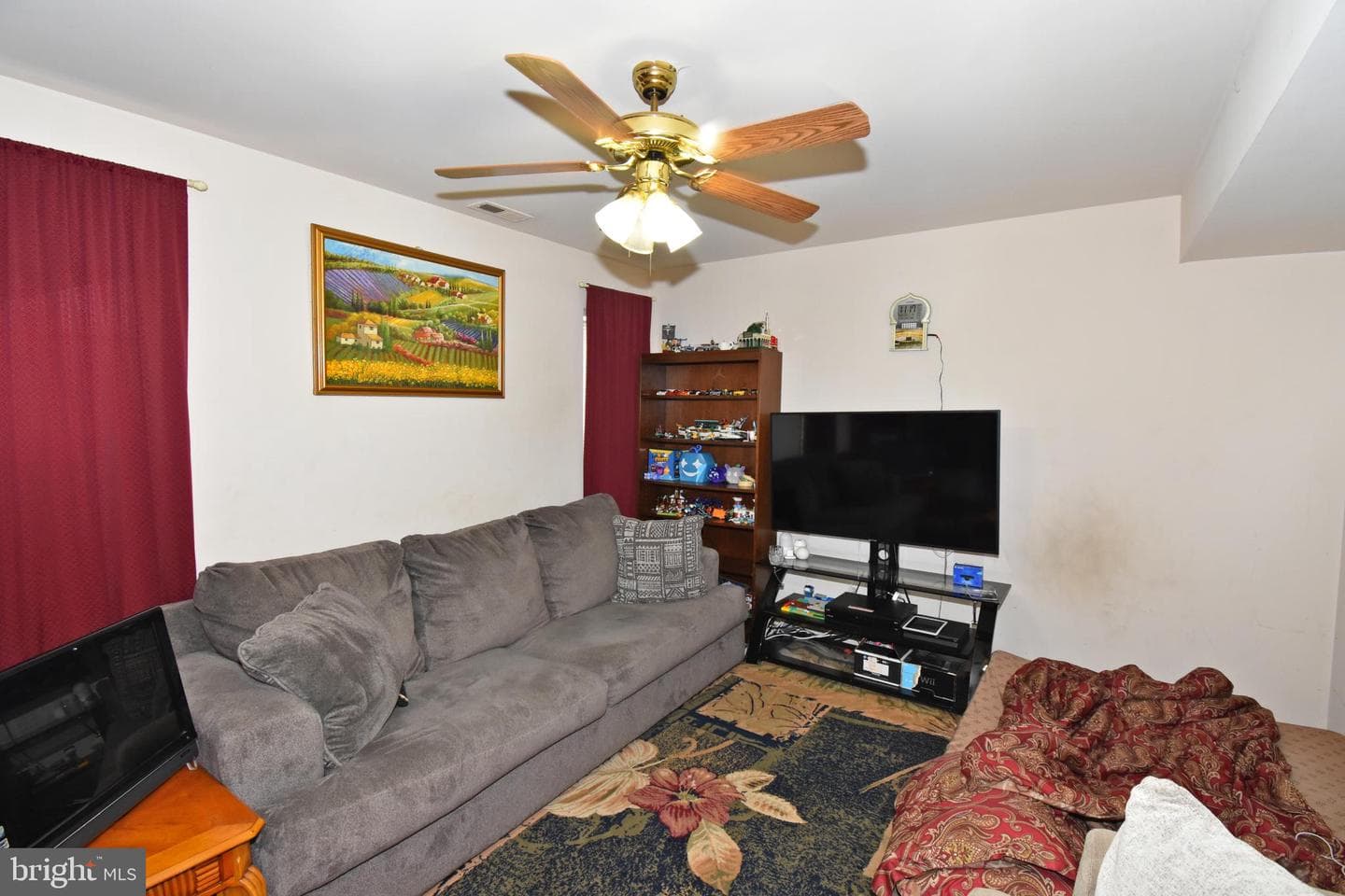 203 Castlebar Drive photo 11