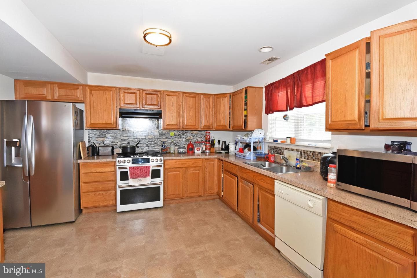 203 Castlebar Drive photo 14