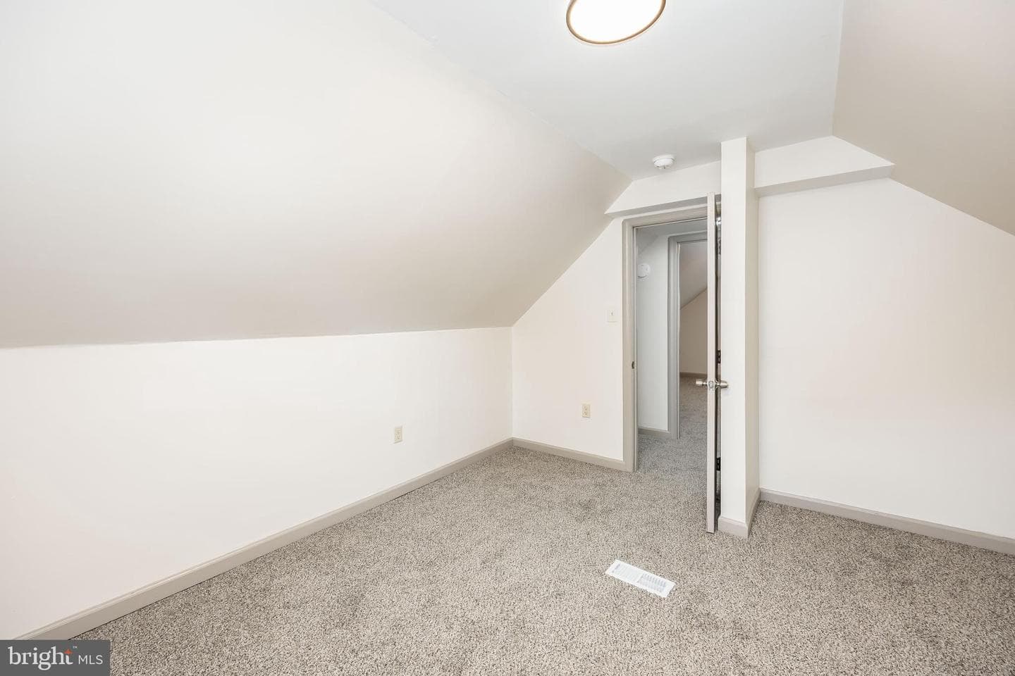 110 Carrollton Avenue photo 25