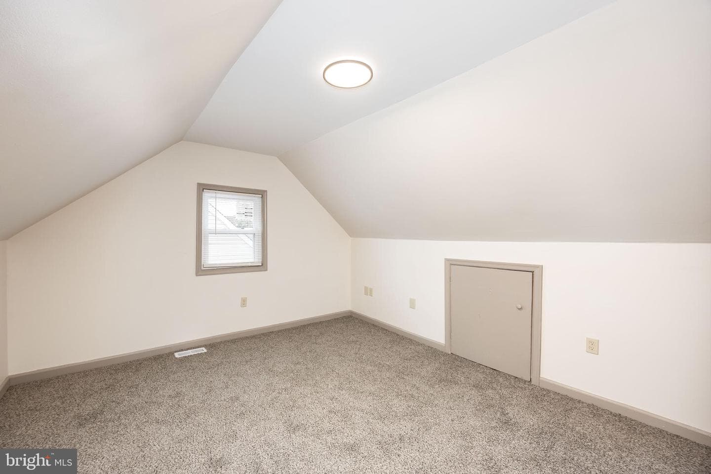 110 Carrollton Avenue photo 28