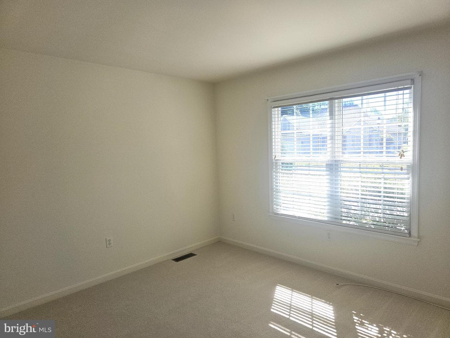 400 Parkwood Drive photo 10