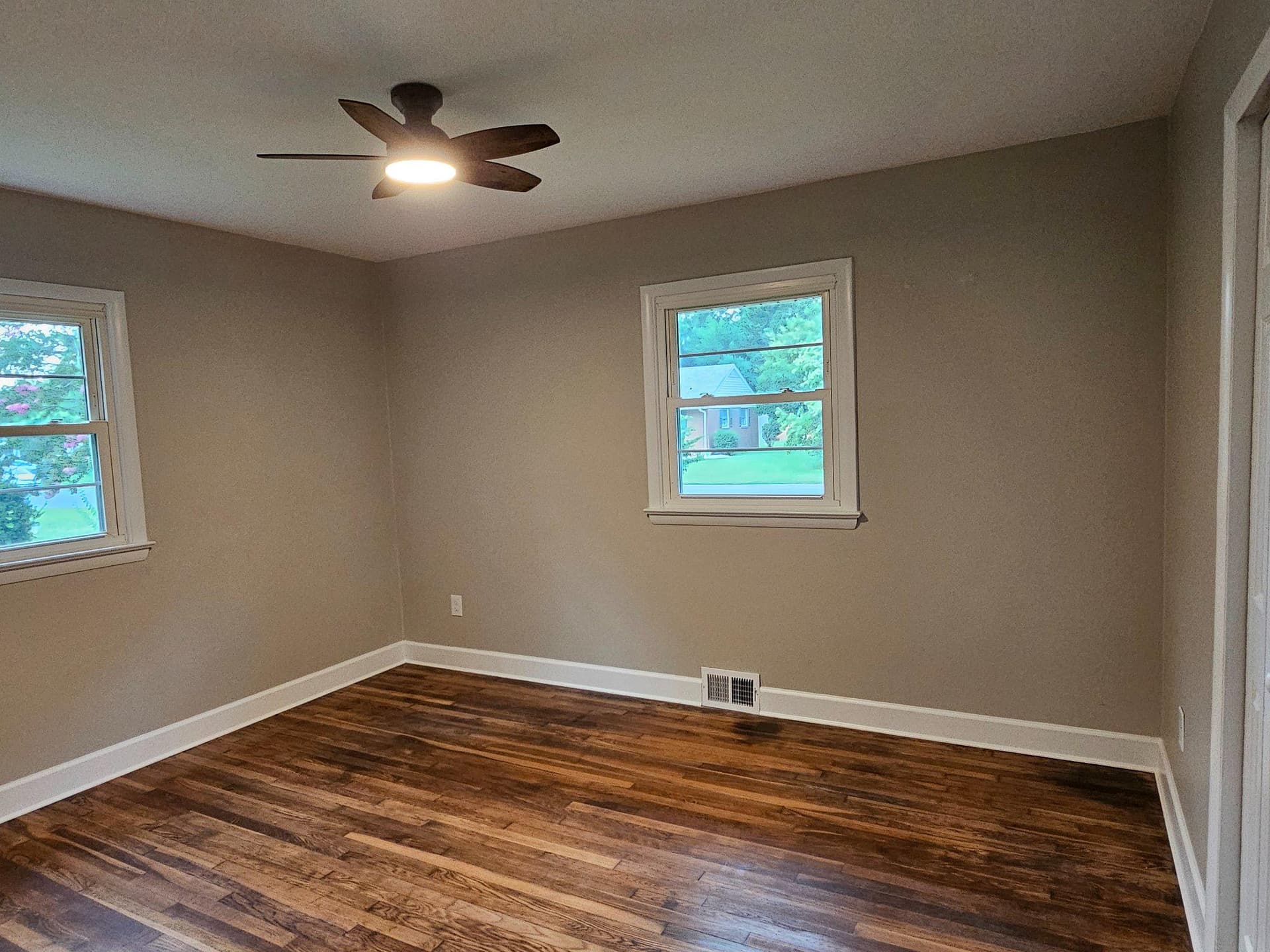 122 Hall Drive photo 18