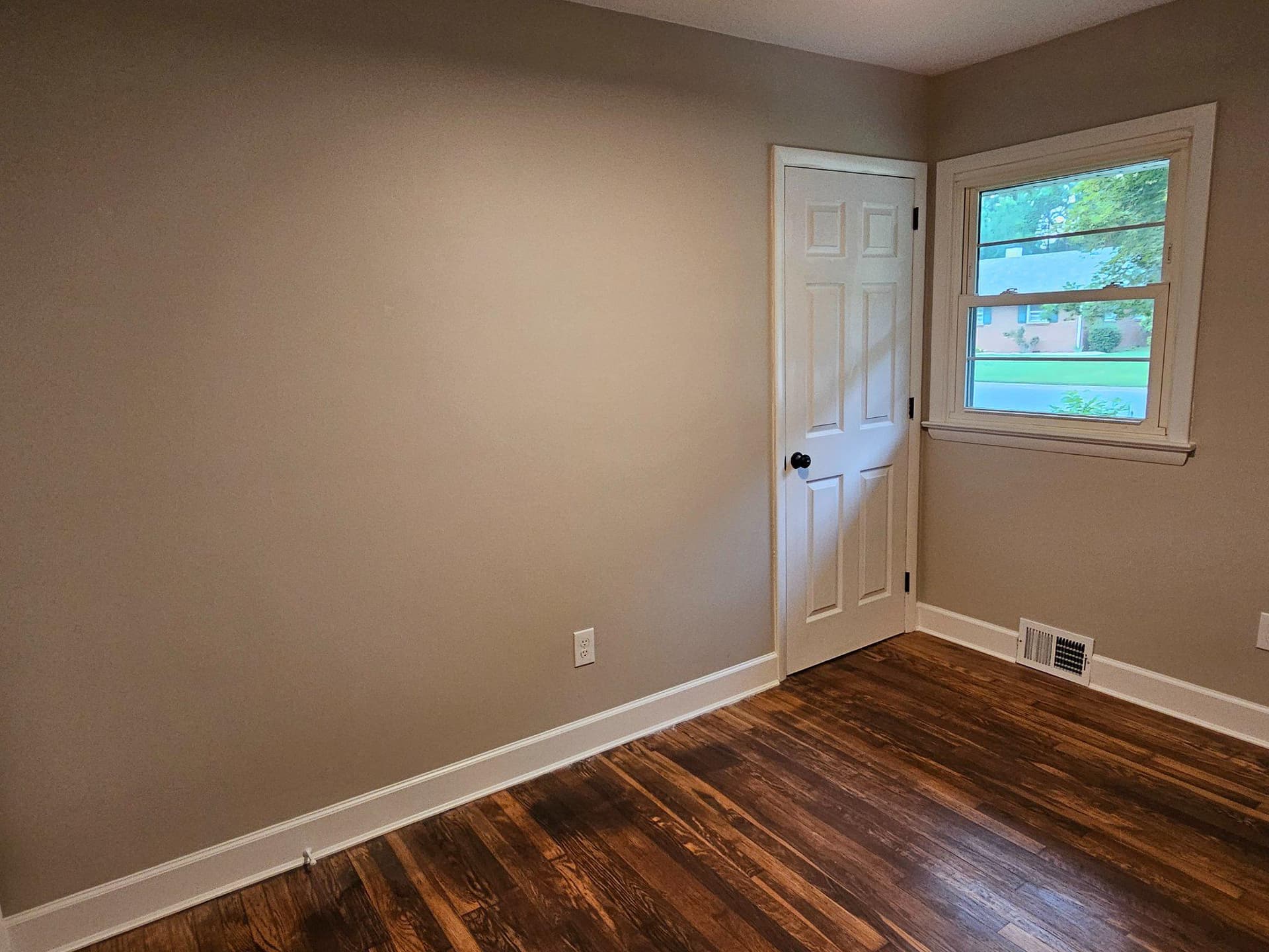 122 Hall Drive photo 25
