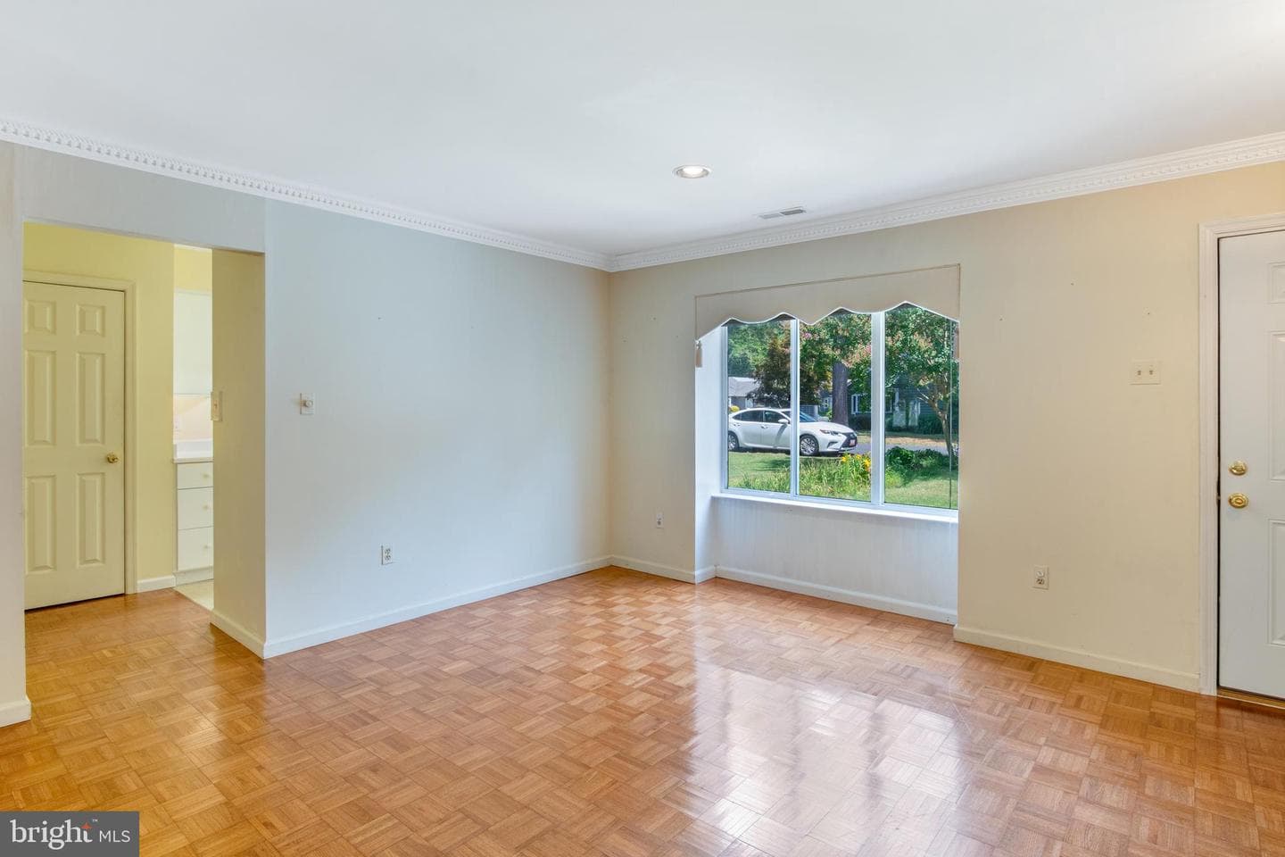 1018 Bayshore Court photo 13