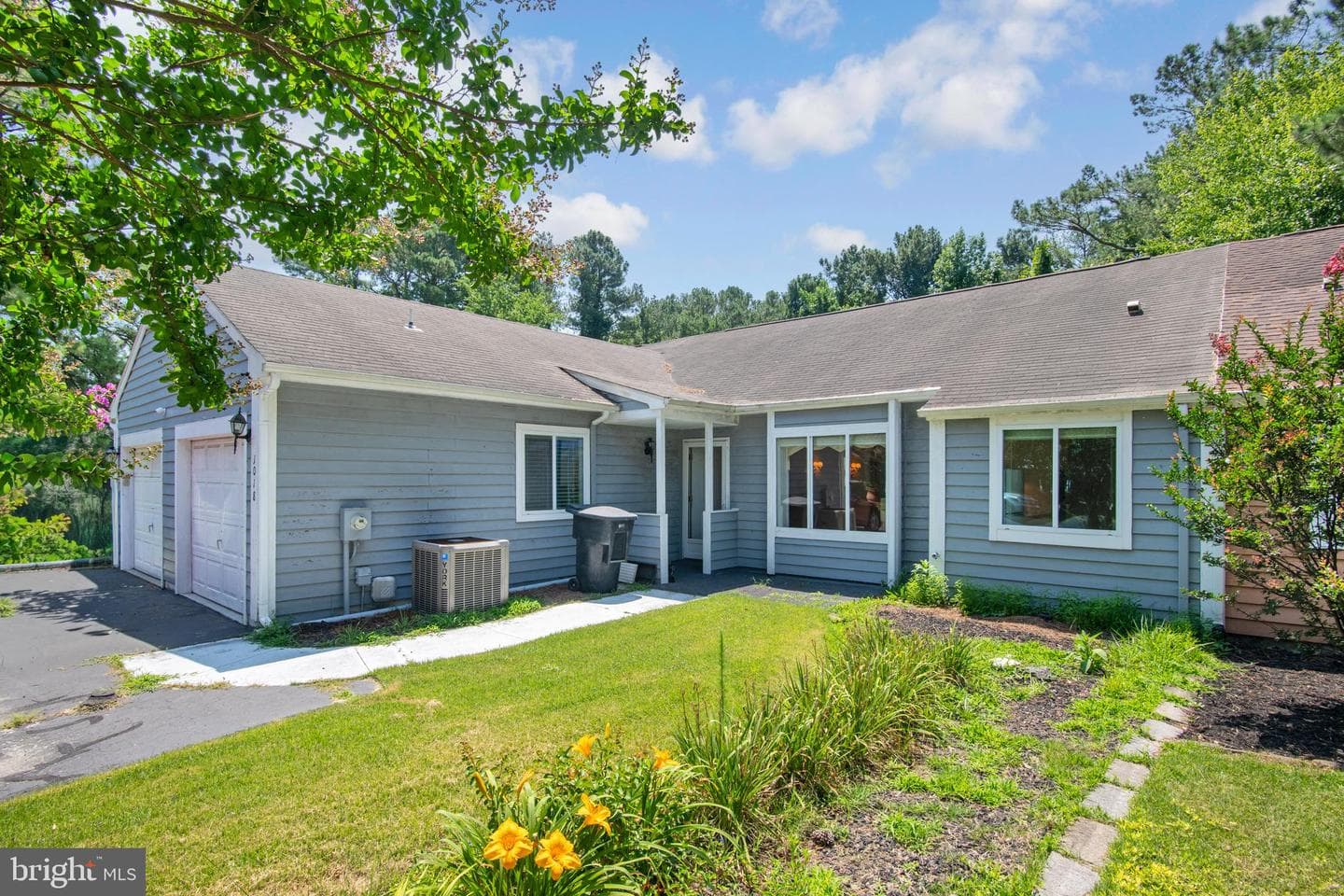 1018 Bayshore Court photo 3