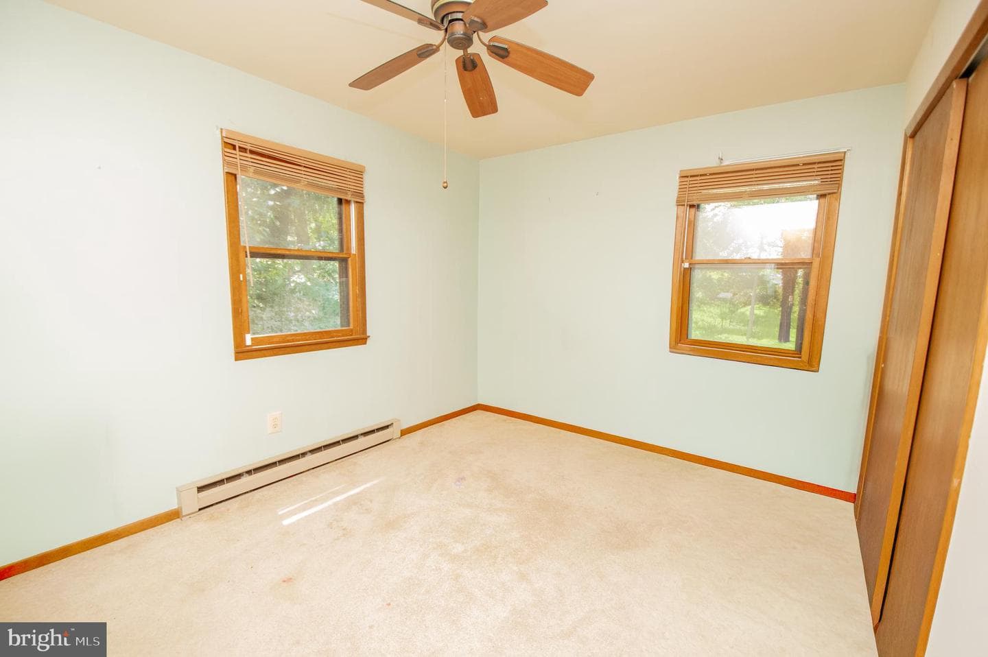 352 Carey Avenue photo 6