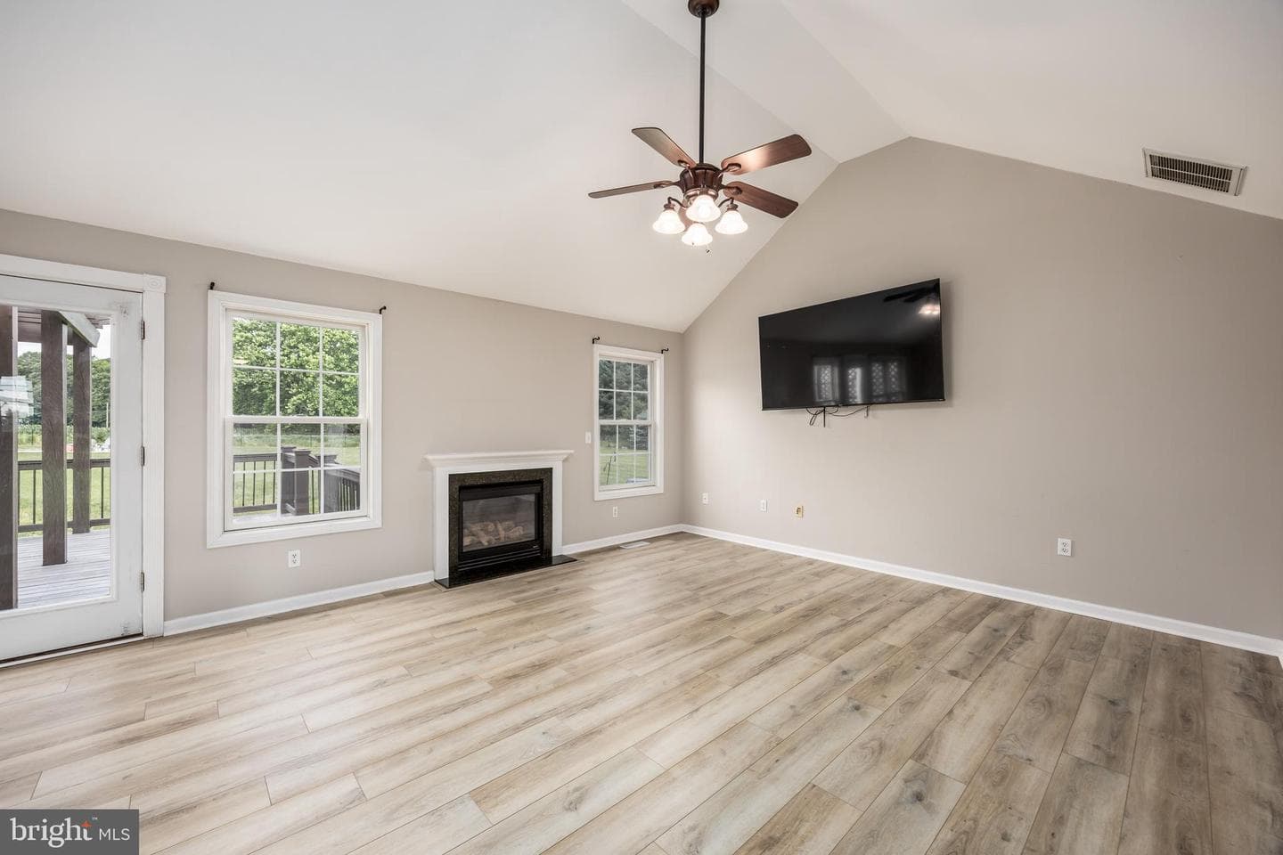 9358 Calvary Circle photo 11