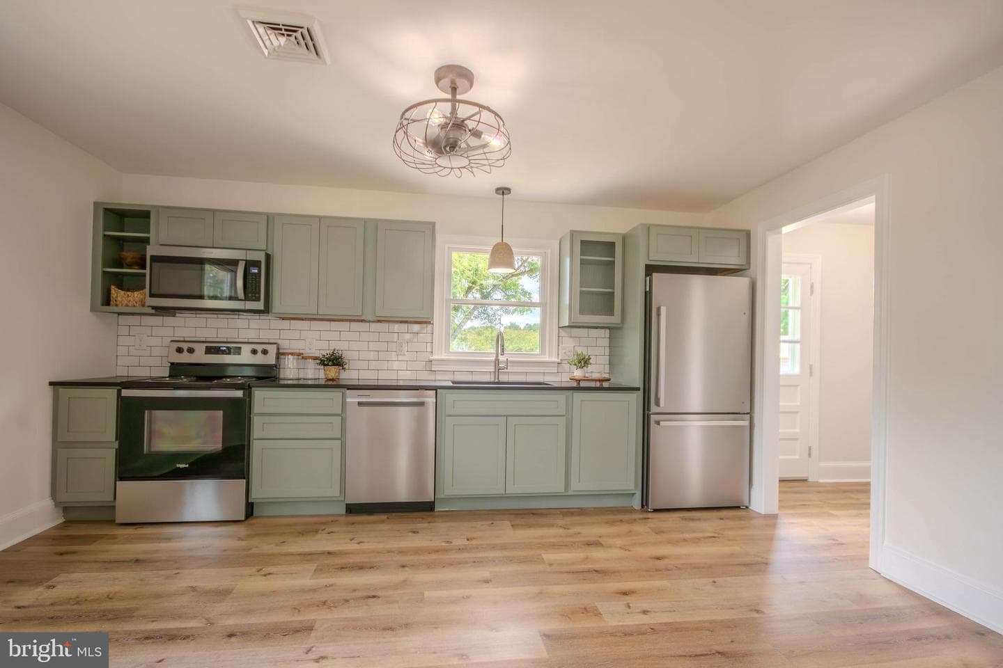 31686 Kenilworth Drive photo 11