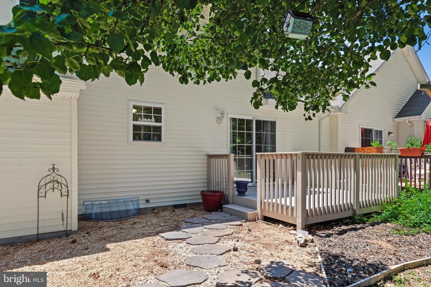 909 Zircon Court photo 39