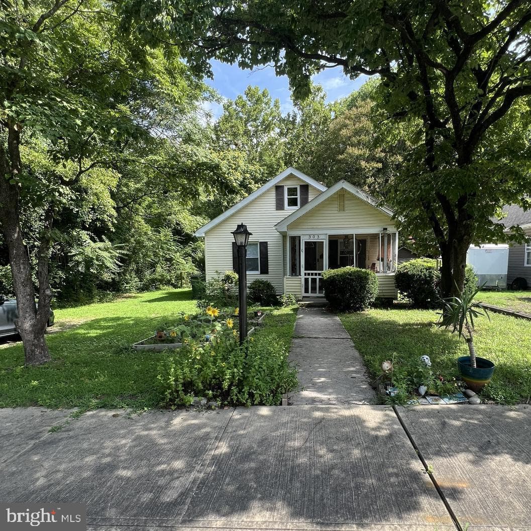 303 S Park Drive, Salisbury