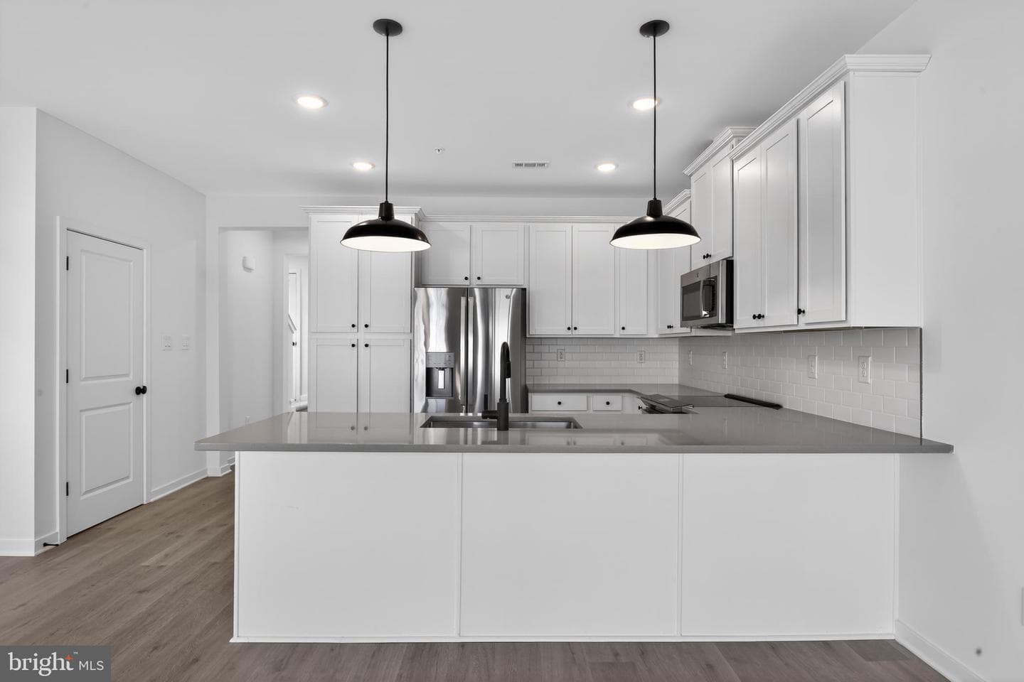 425 Sika Drive photo 3