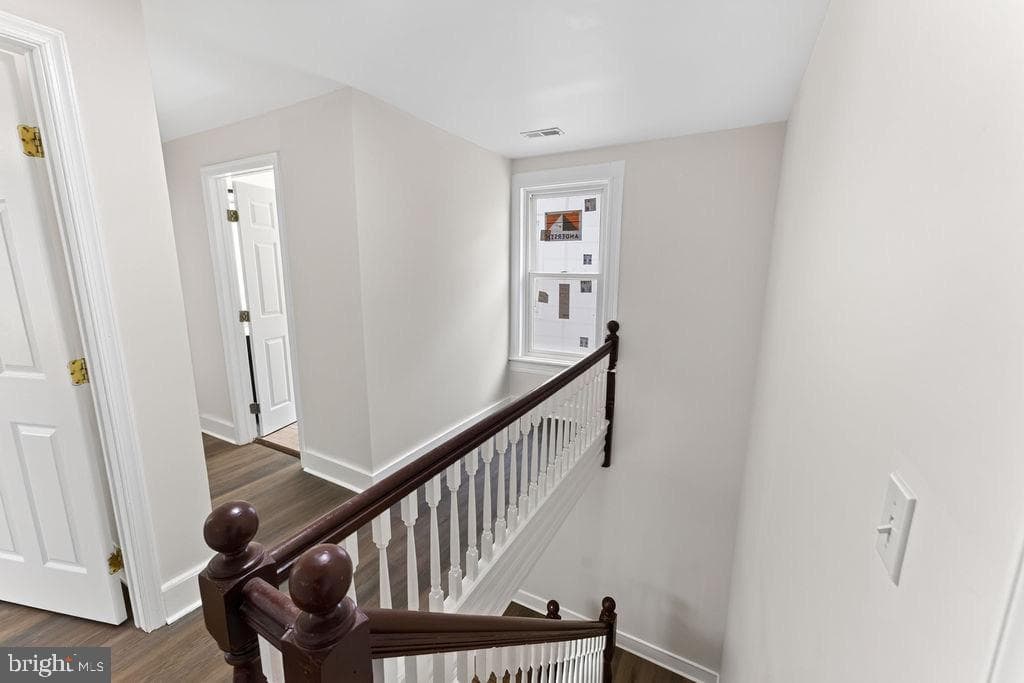 307 Newton Street photo 15