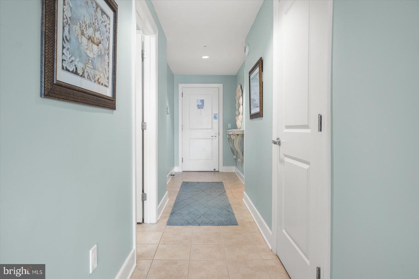 2 48th Street #402 photo 3