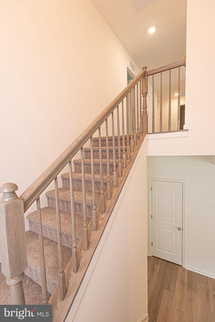 71 Hingham Lane photo 28
