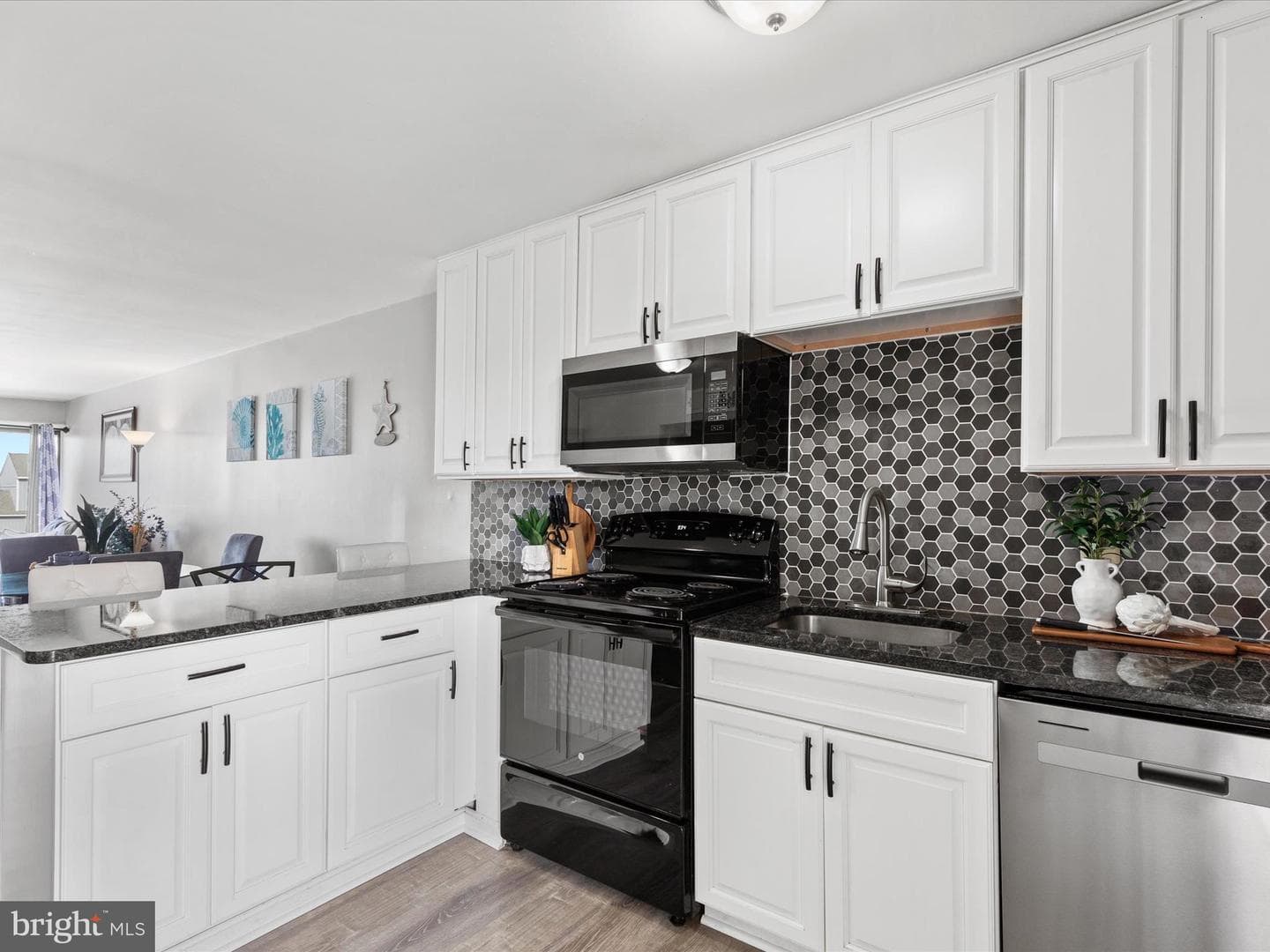 510 Penguin Drive #302 photo 16