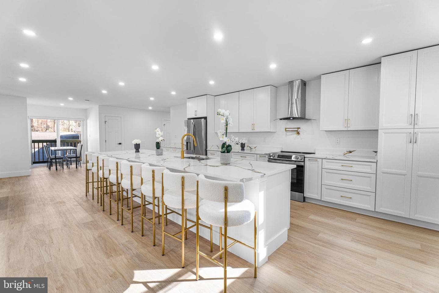 10231 Henry Road photo 11