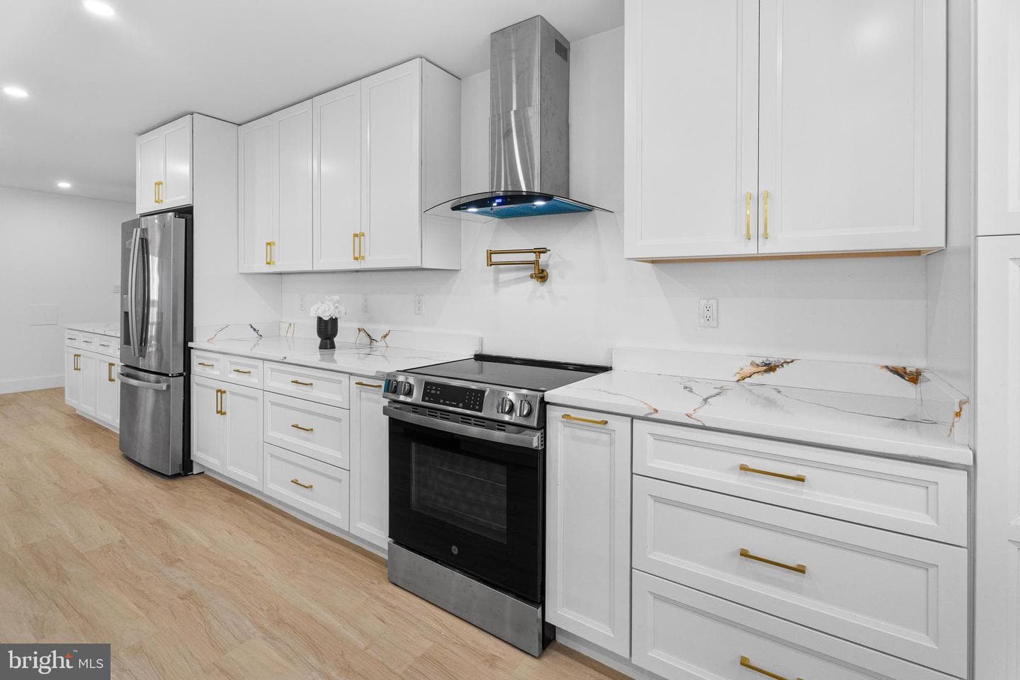 10231 Henry Road photo 13