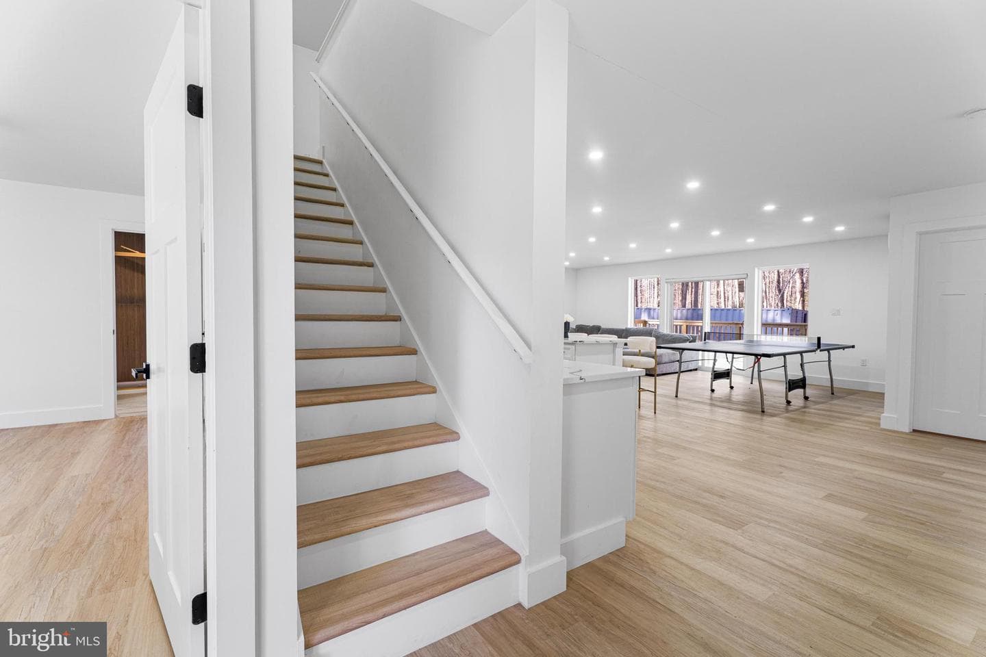 10231 Henry Road photo 37