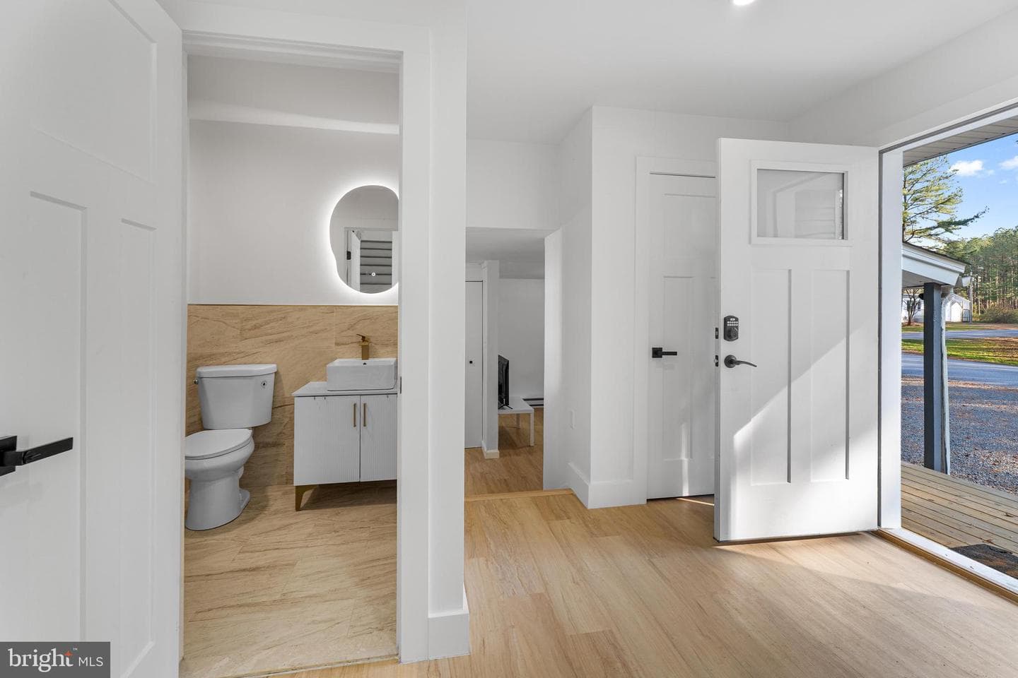 10231 Henry Road photo 5